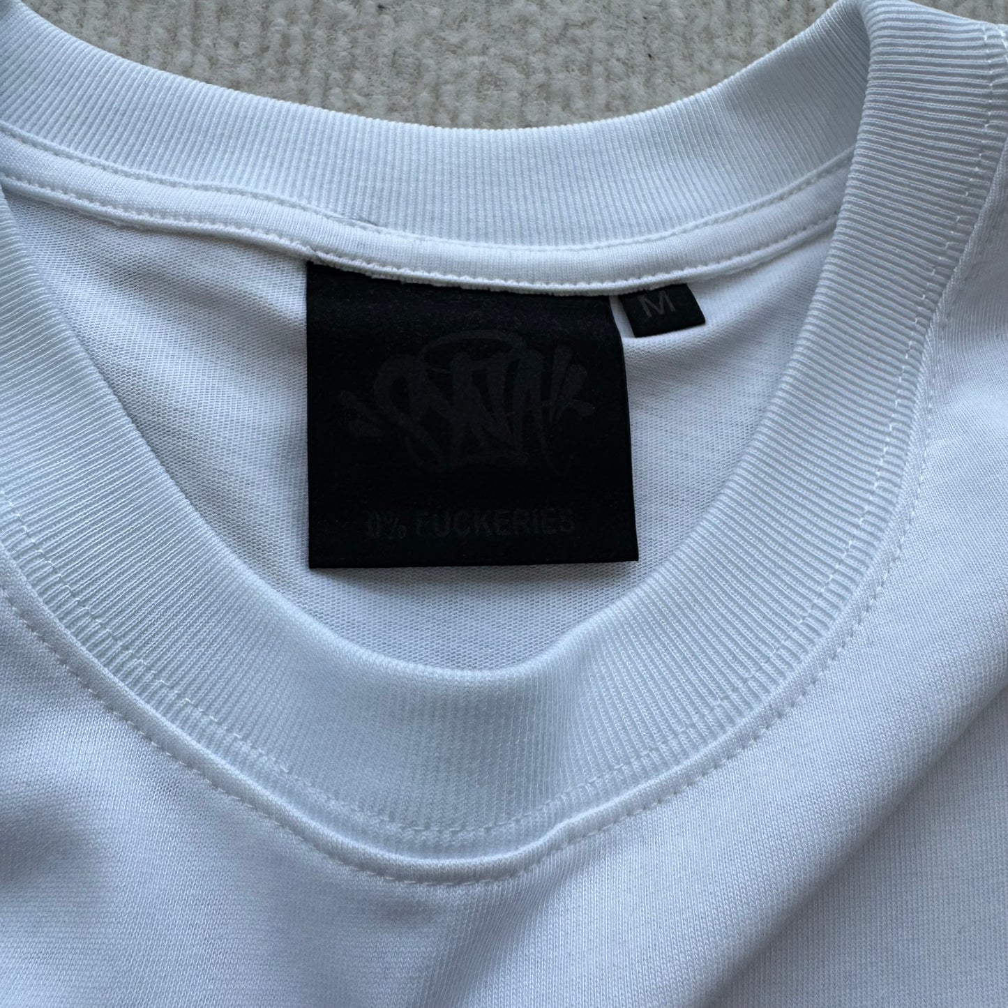 Syna World T-shirt