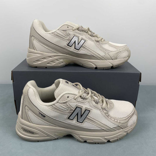 New Balance 740