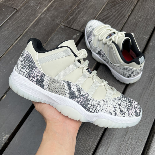 Air Jordan 11
