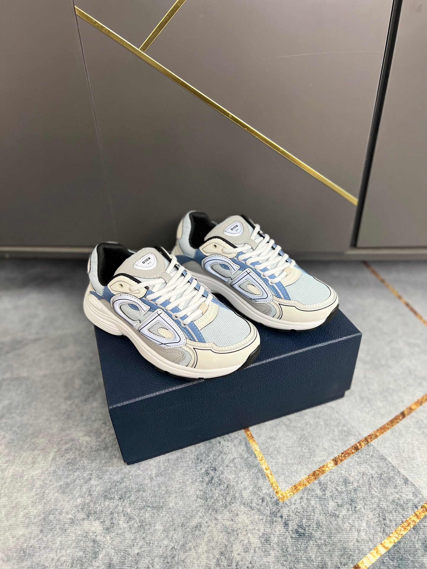 Dior B30