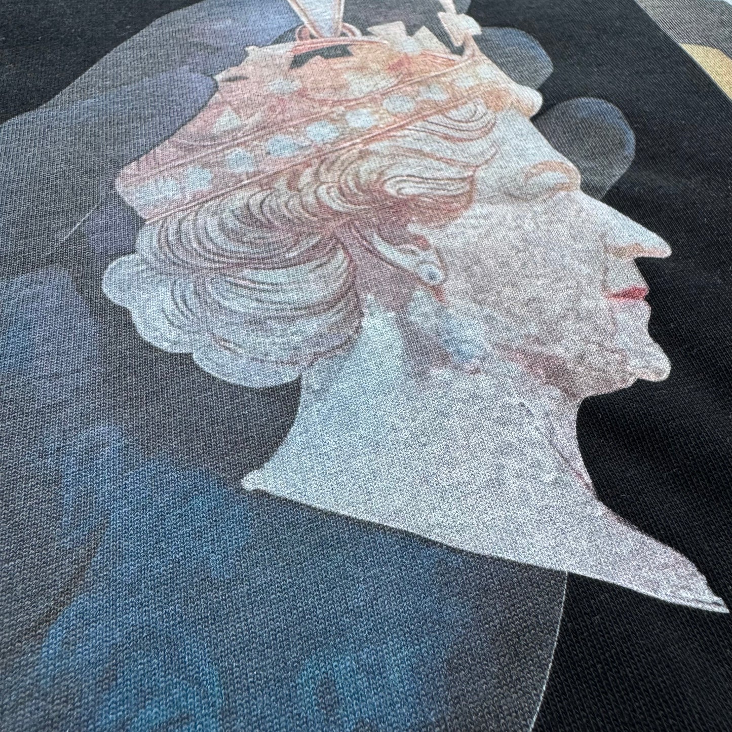 Syna World T-shirt