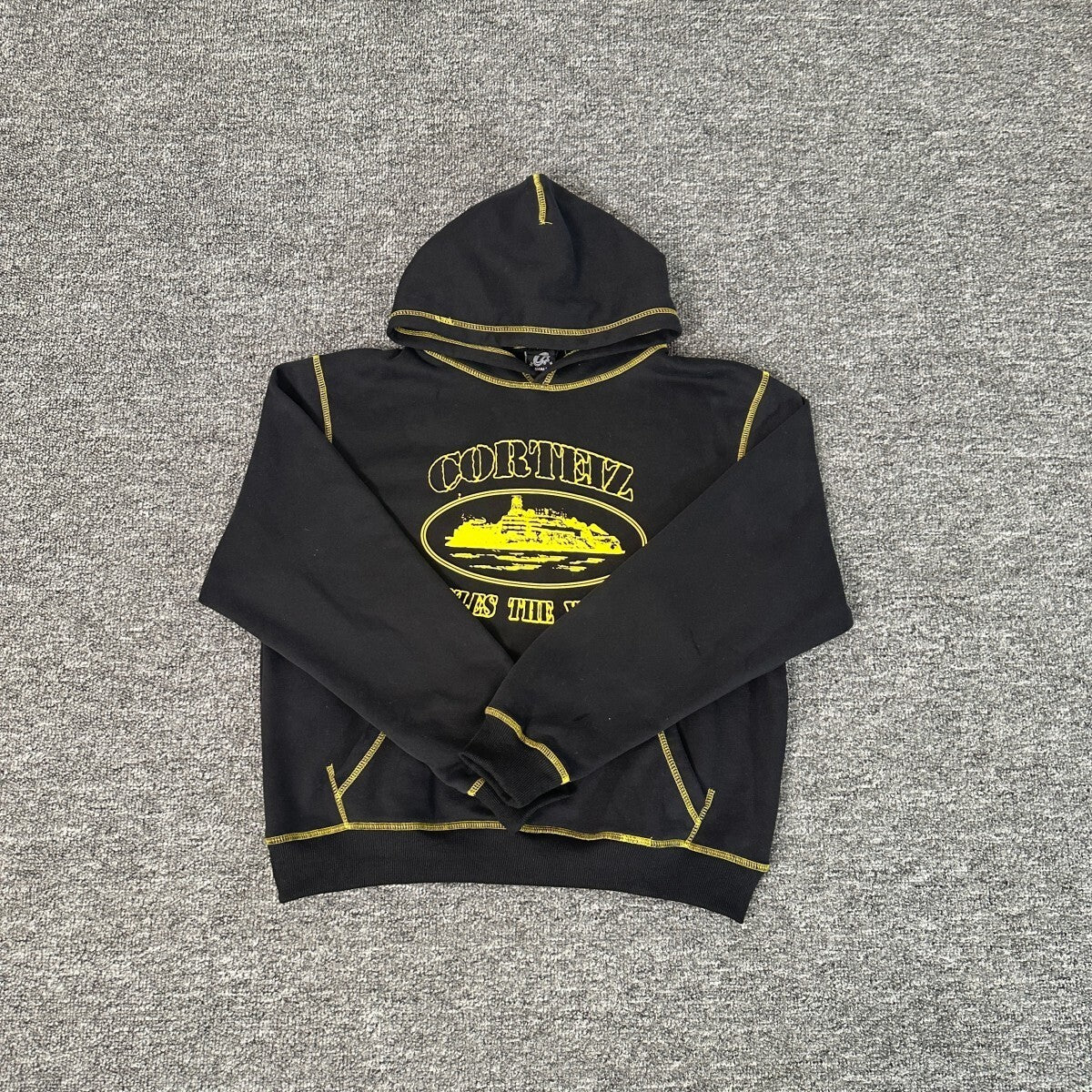 Corteiz Alcatraz Contrast Hoodie Black Yellow