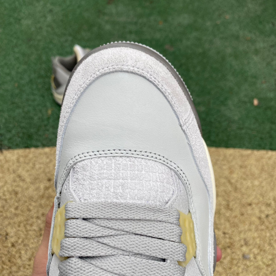 Air Jordan 4