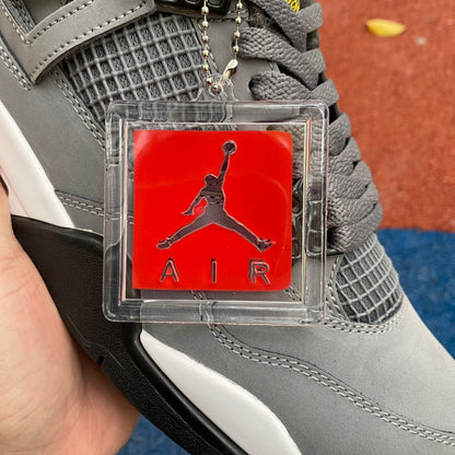 Air Jordan 4