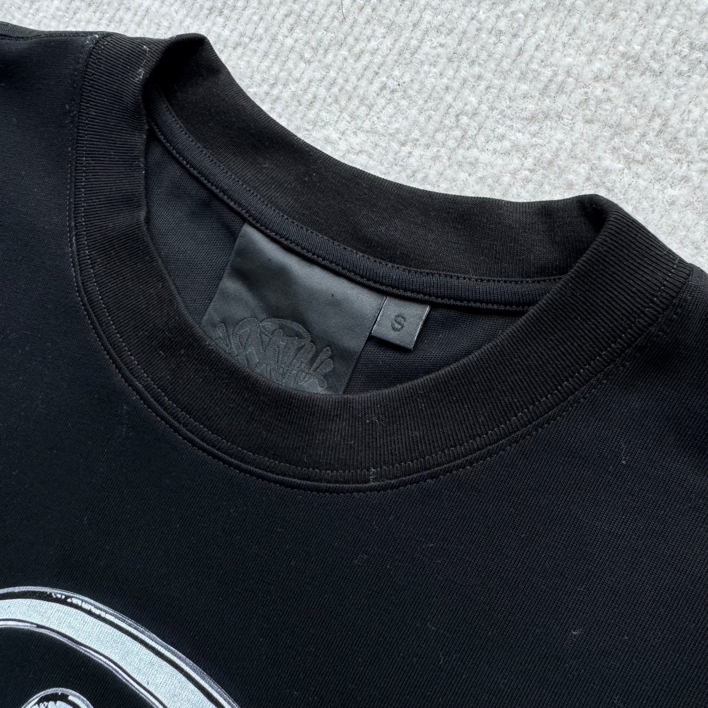 Syna World T-shirt