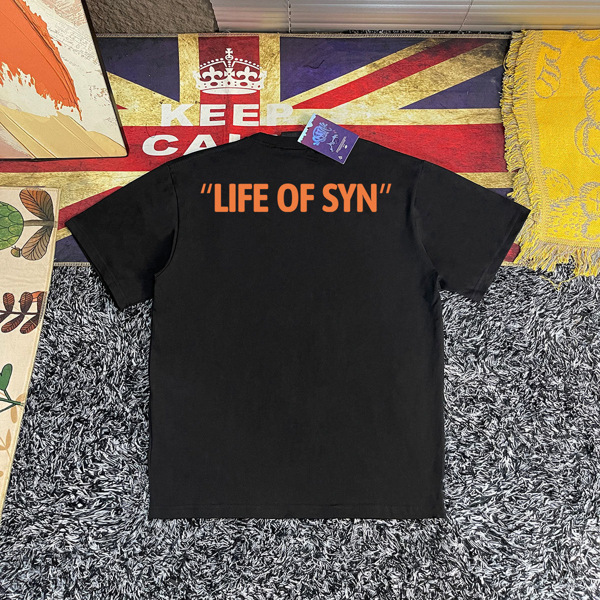 Syna World T-shirt