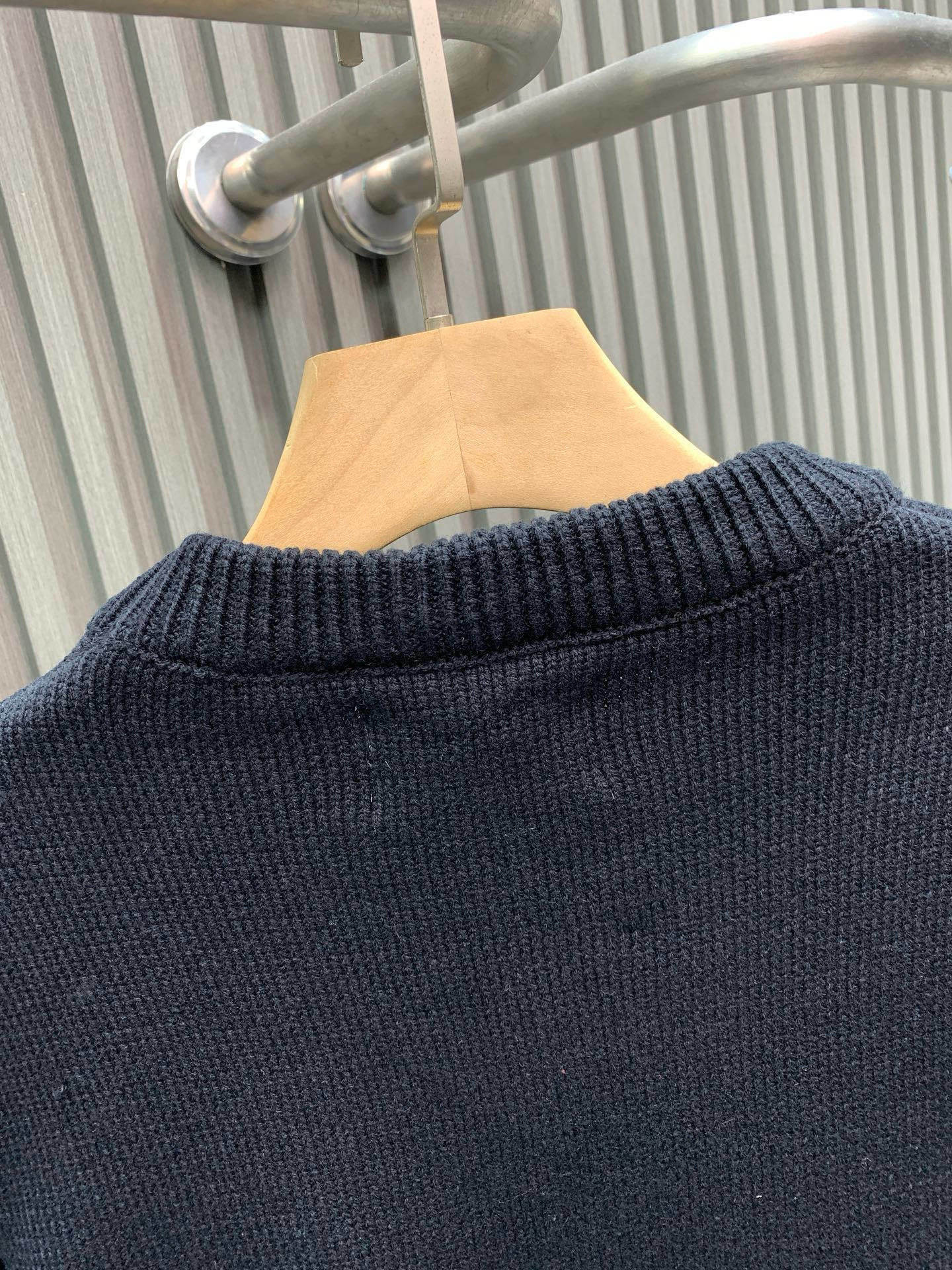 Gucci Sweater