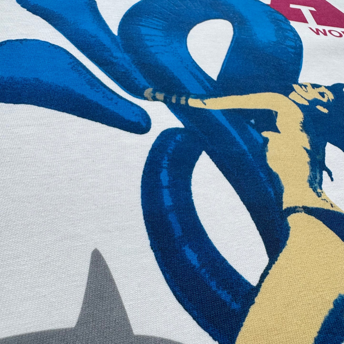 Syna World T-shirt