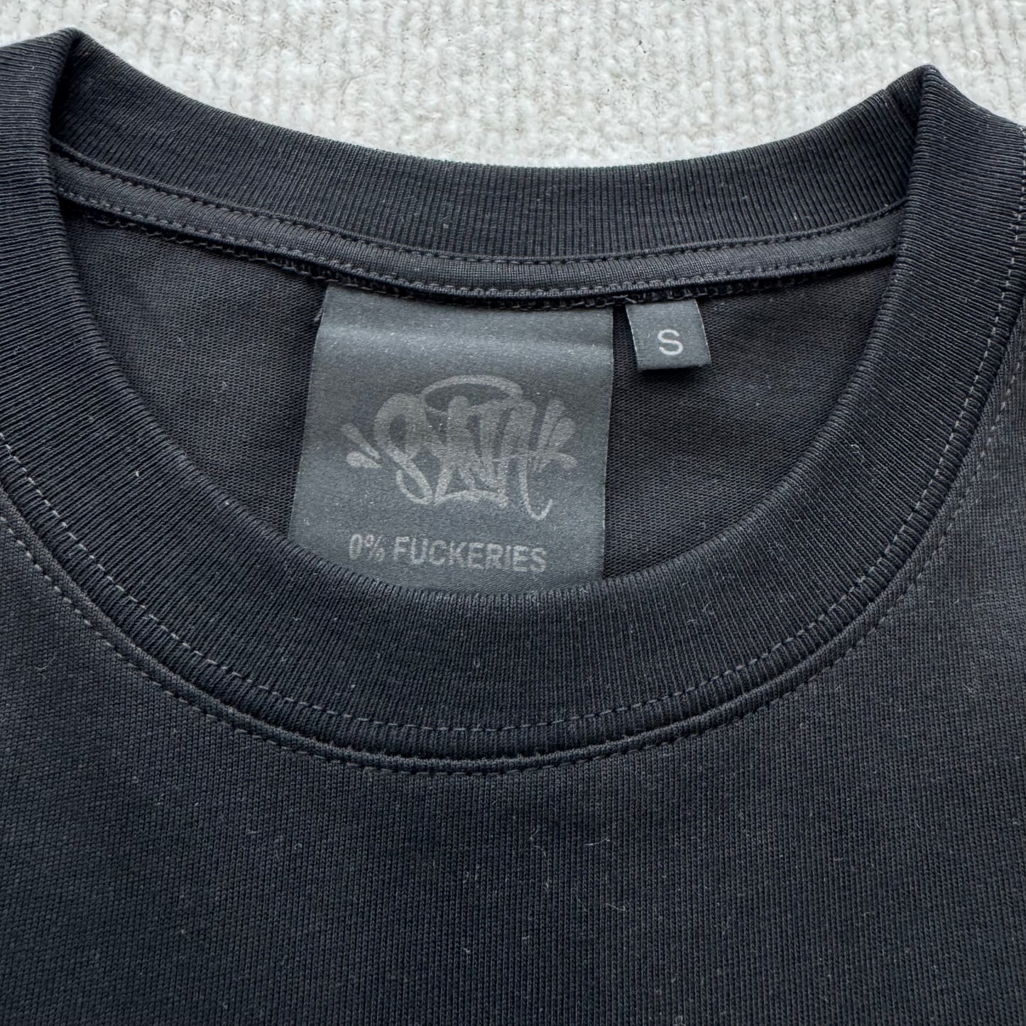 Syna World T-shirt