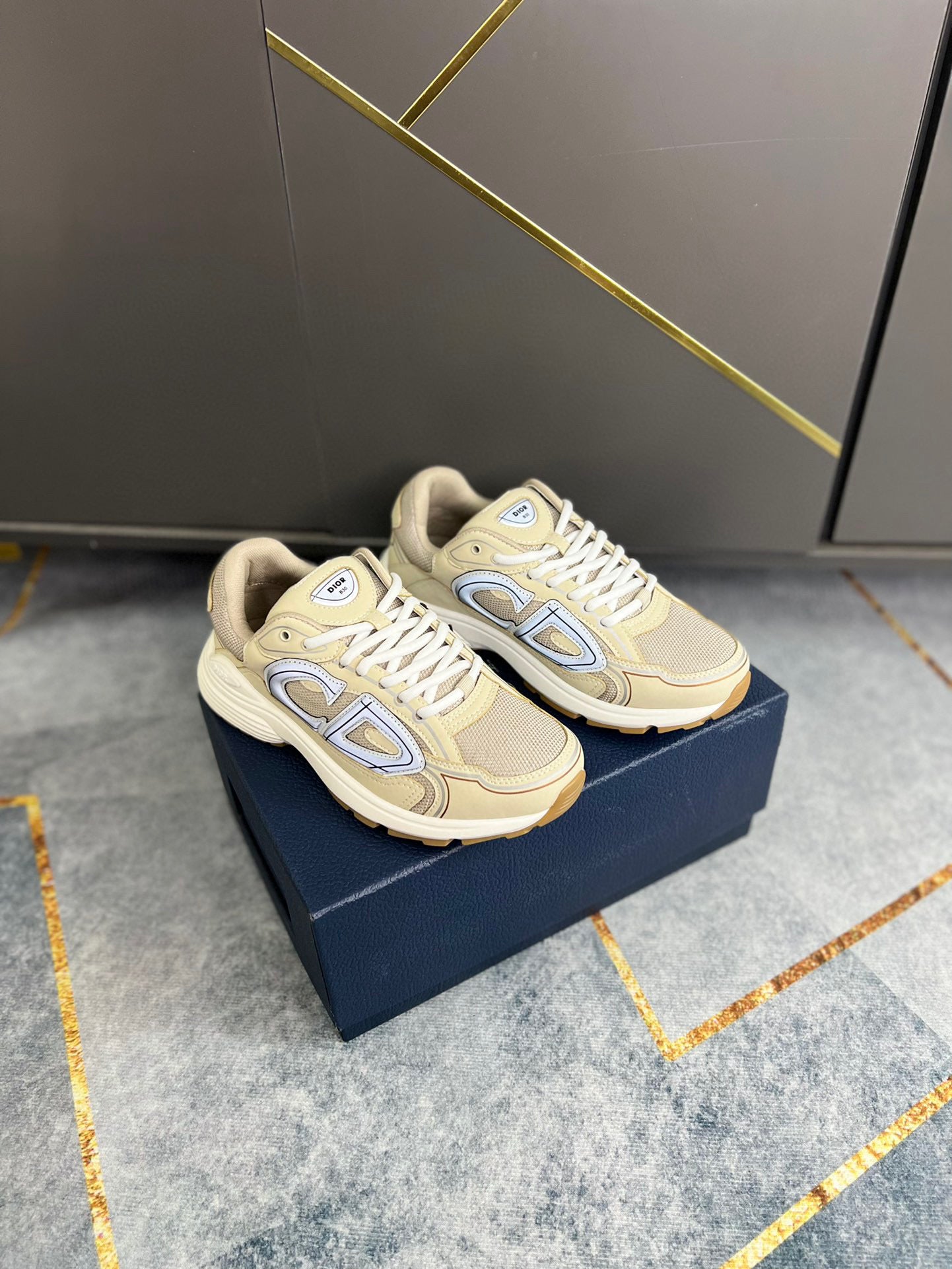 Dior B30