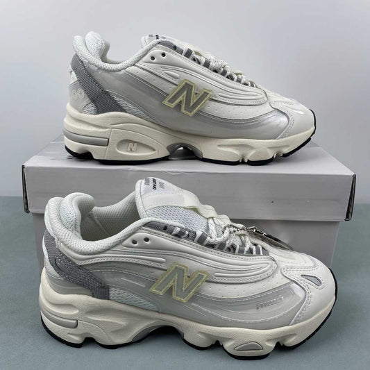 New Balance 1000