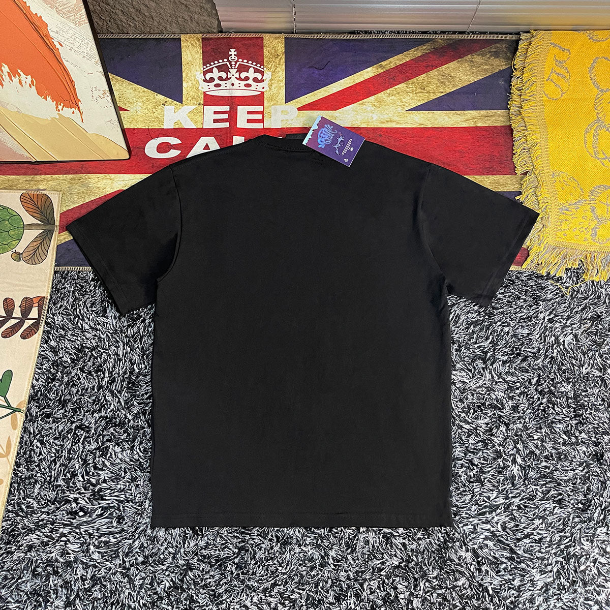 Syna World T-shirt
