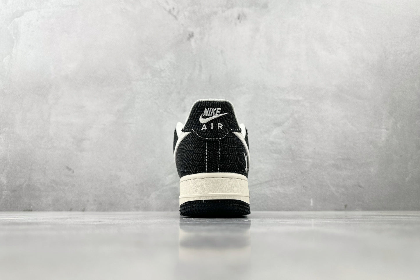 Louis Vuitton x Nike Air Force 1