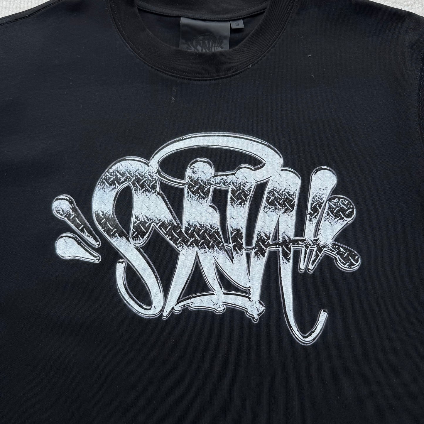 Syna World T-shirt