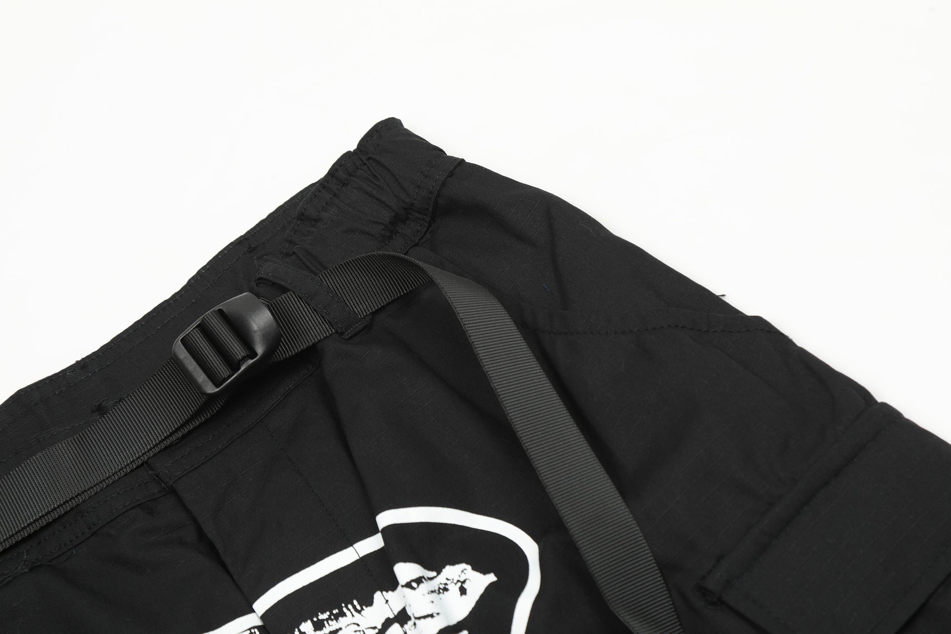 Calça Corteiz Guerillaz Cargo