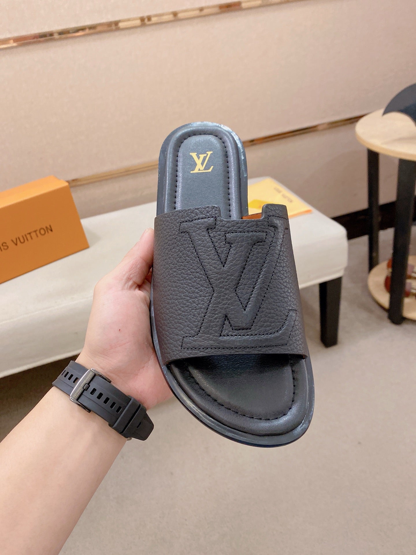 Louis Vuitton Chinelos