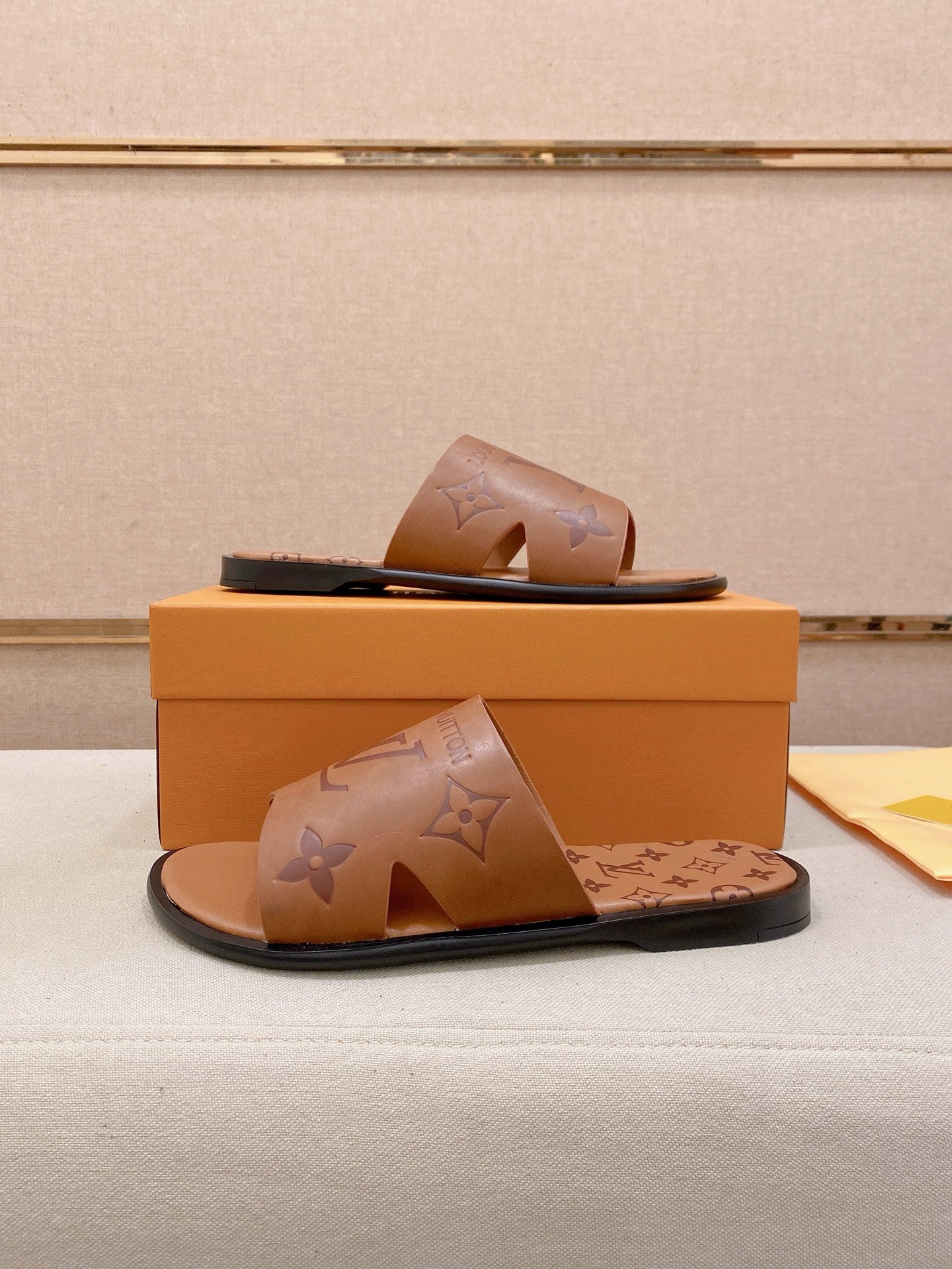 Louis Vuitton Chinelos