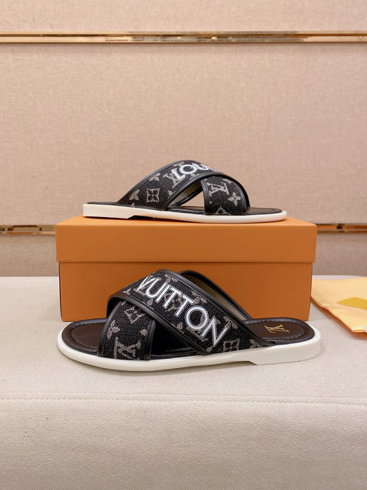 Louis Vuitton Chinelos