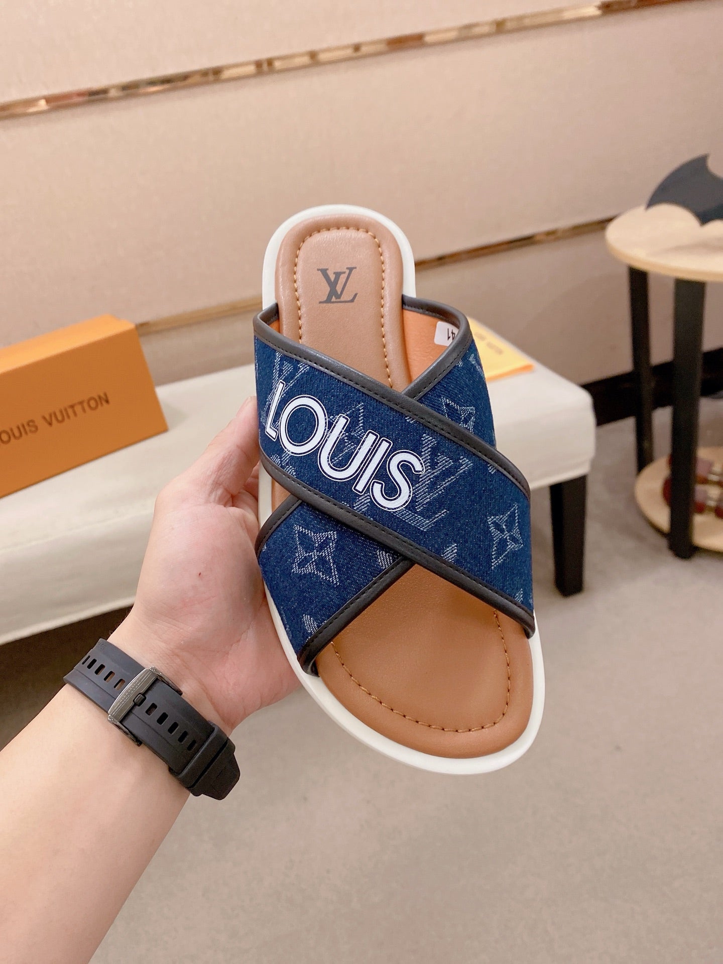 Louis Vuitton Chinelos
