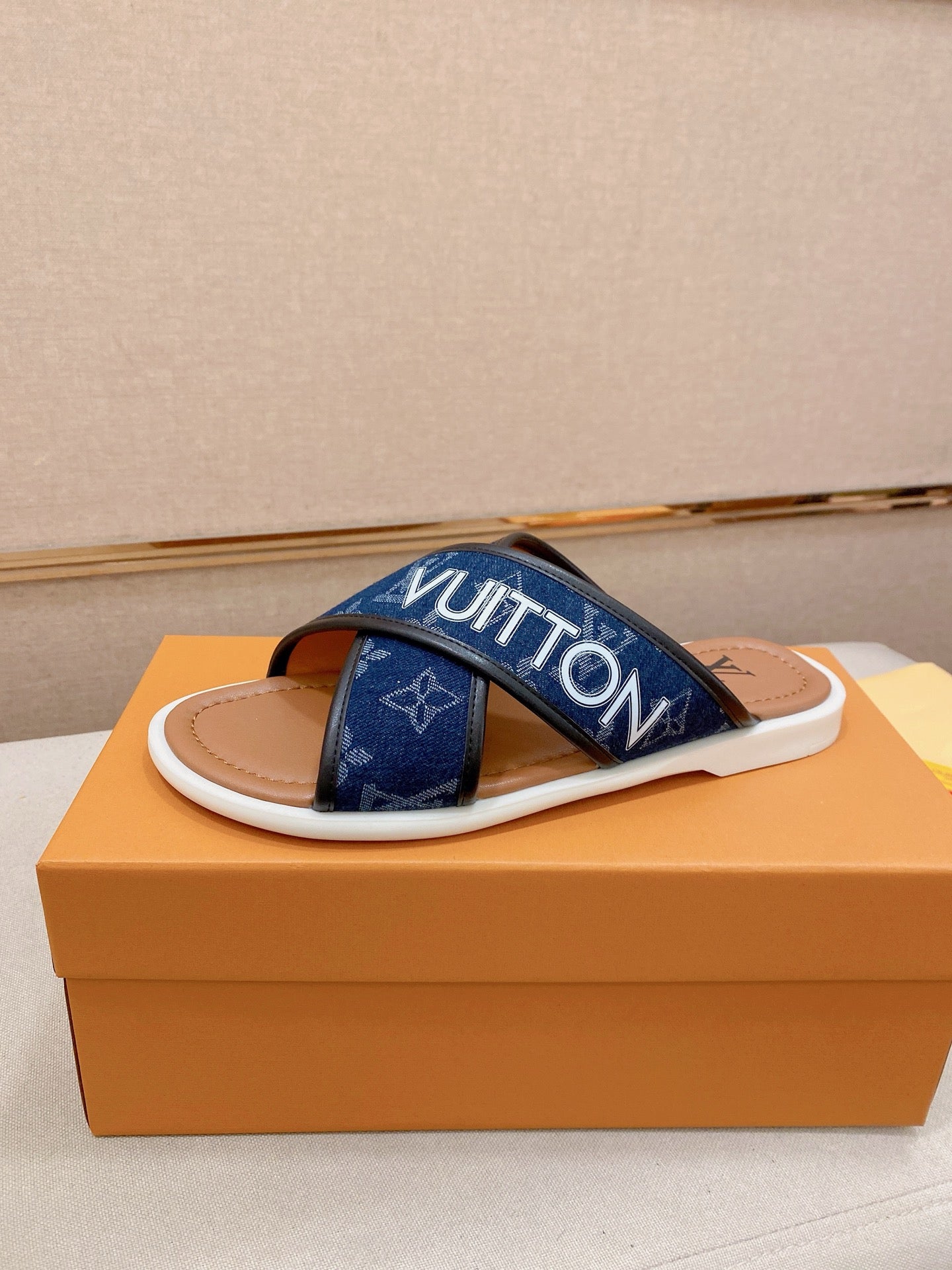 Louis Vuitton Chinelos