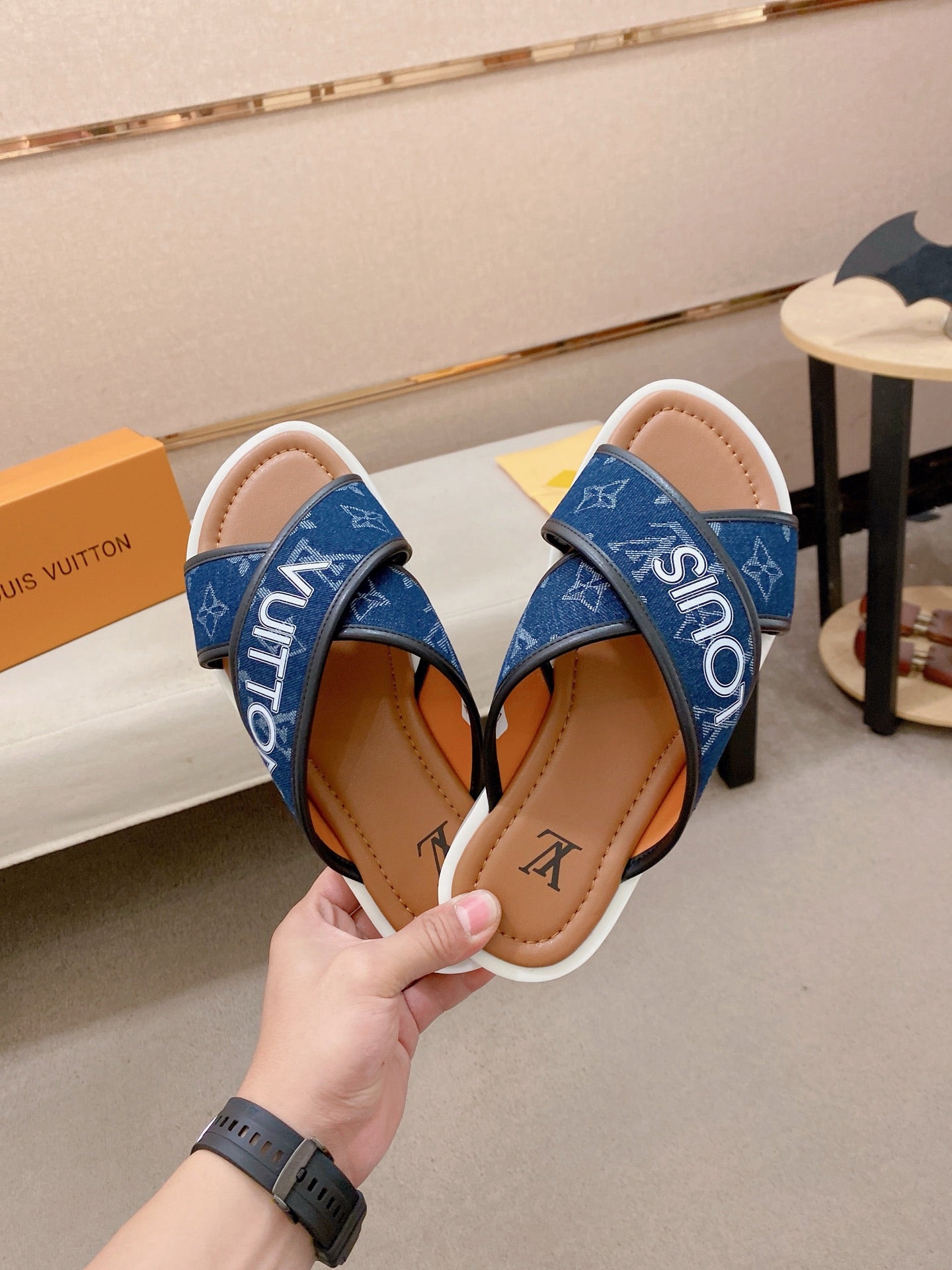 Louis Vuitton Chinelos