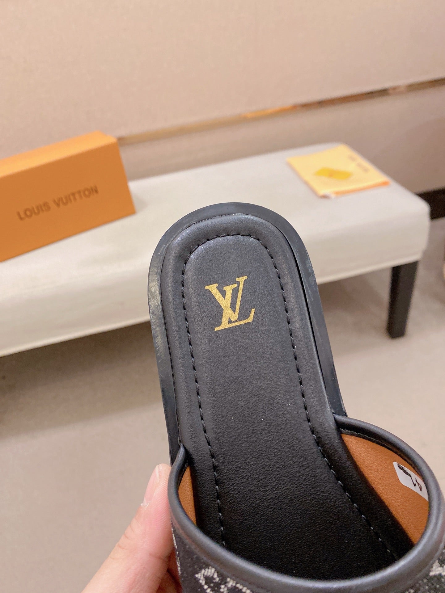 Louis Vuitton Chinelos
