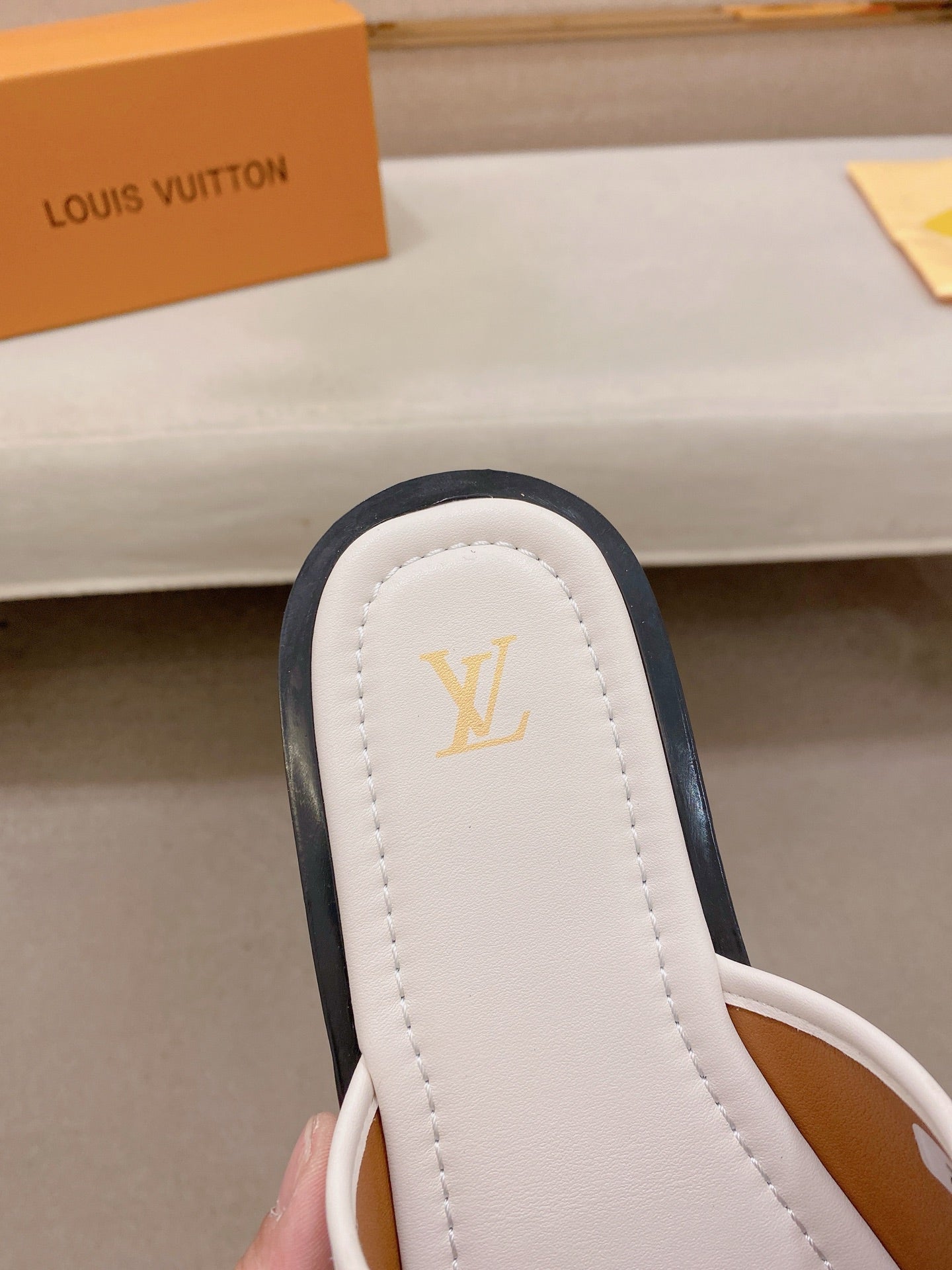 Louis Vuitton Chinelos