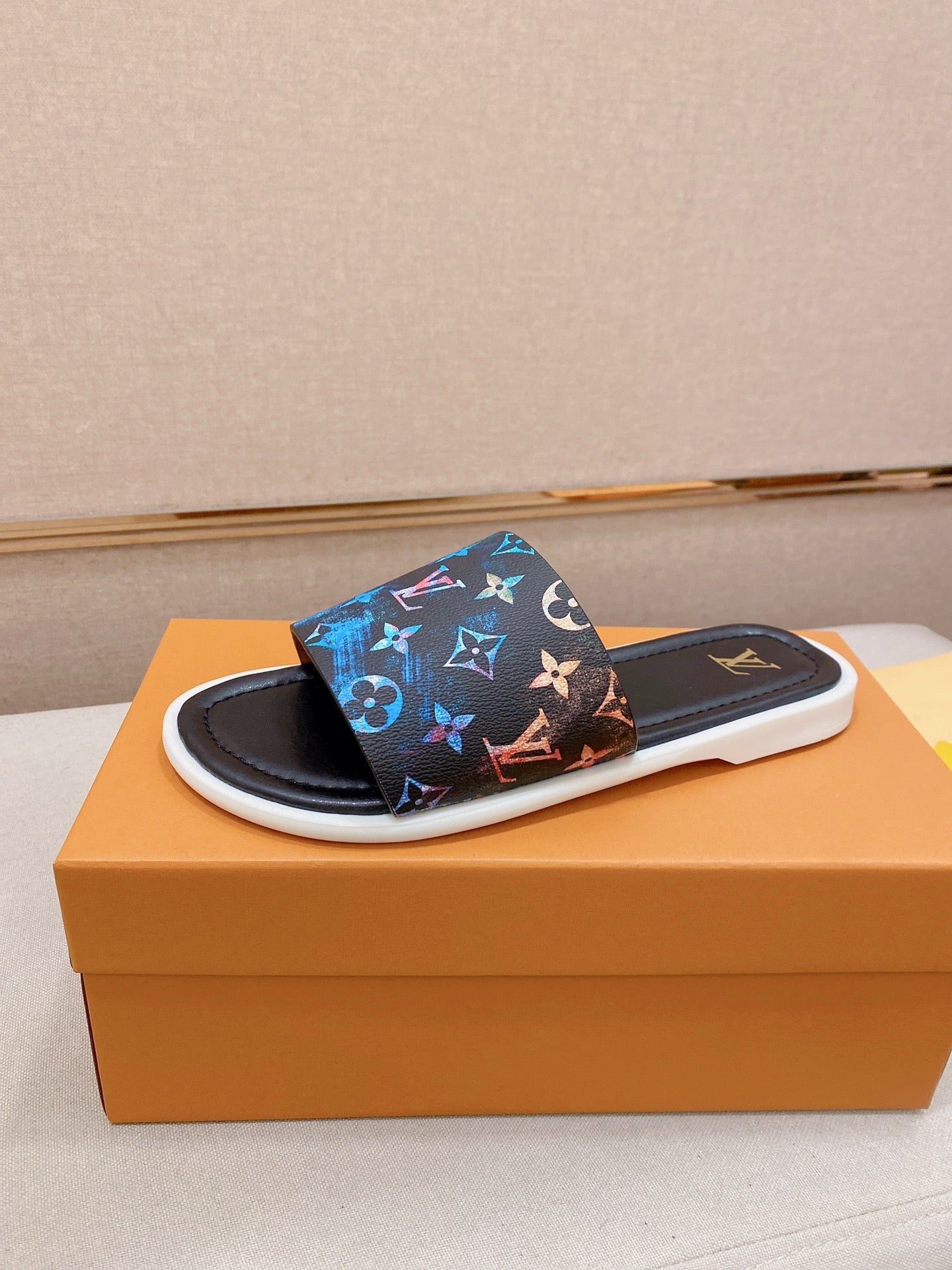 Louis Vuitton Chinelos