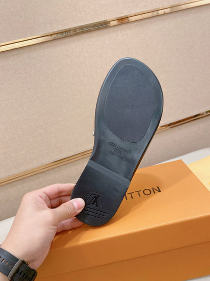 Chinelo Louis Vuitton