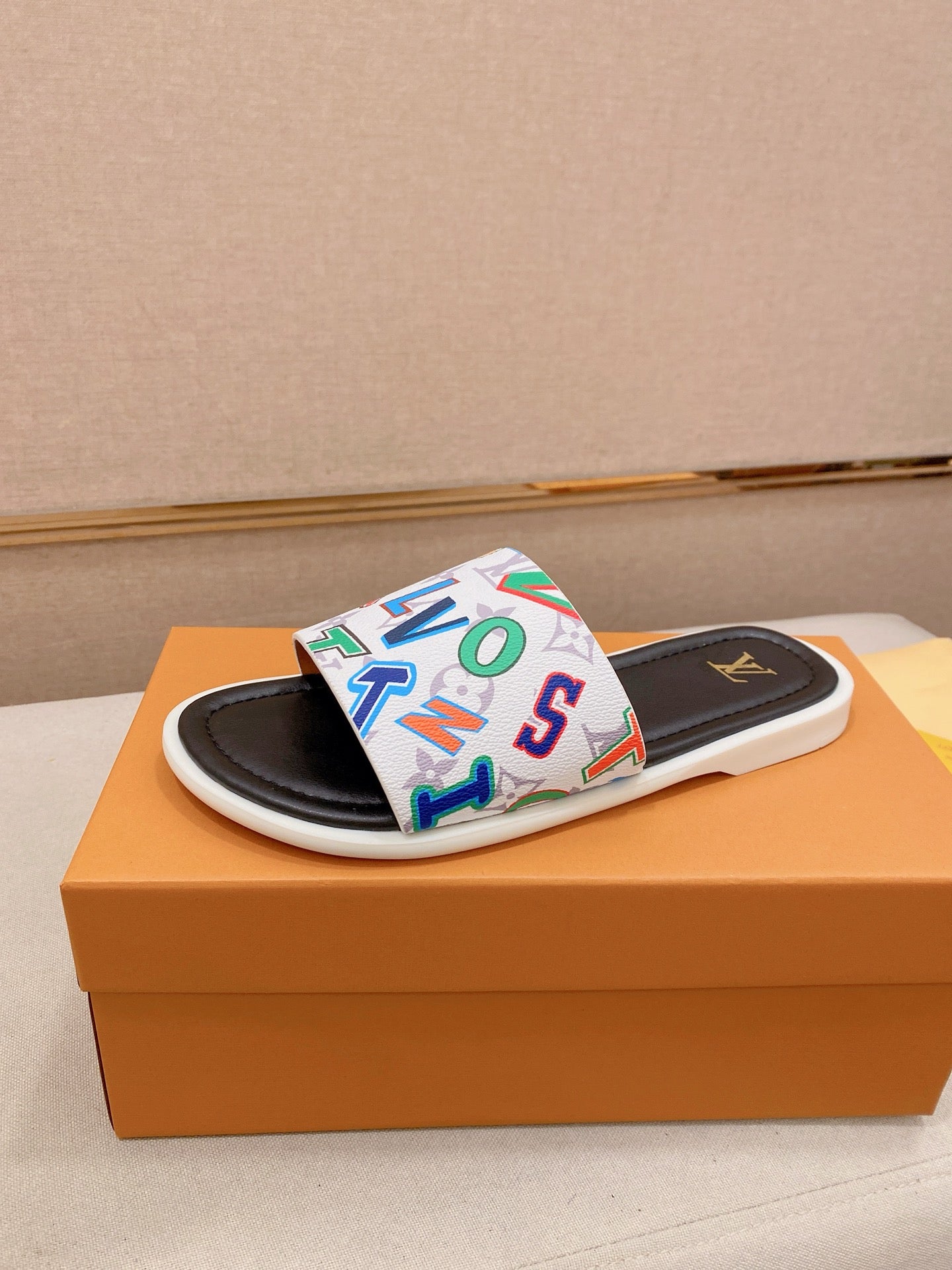 Louis Vuitton Chinelos