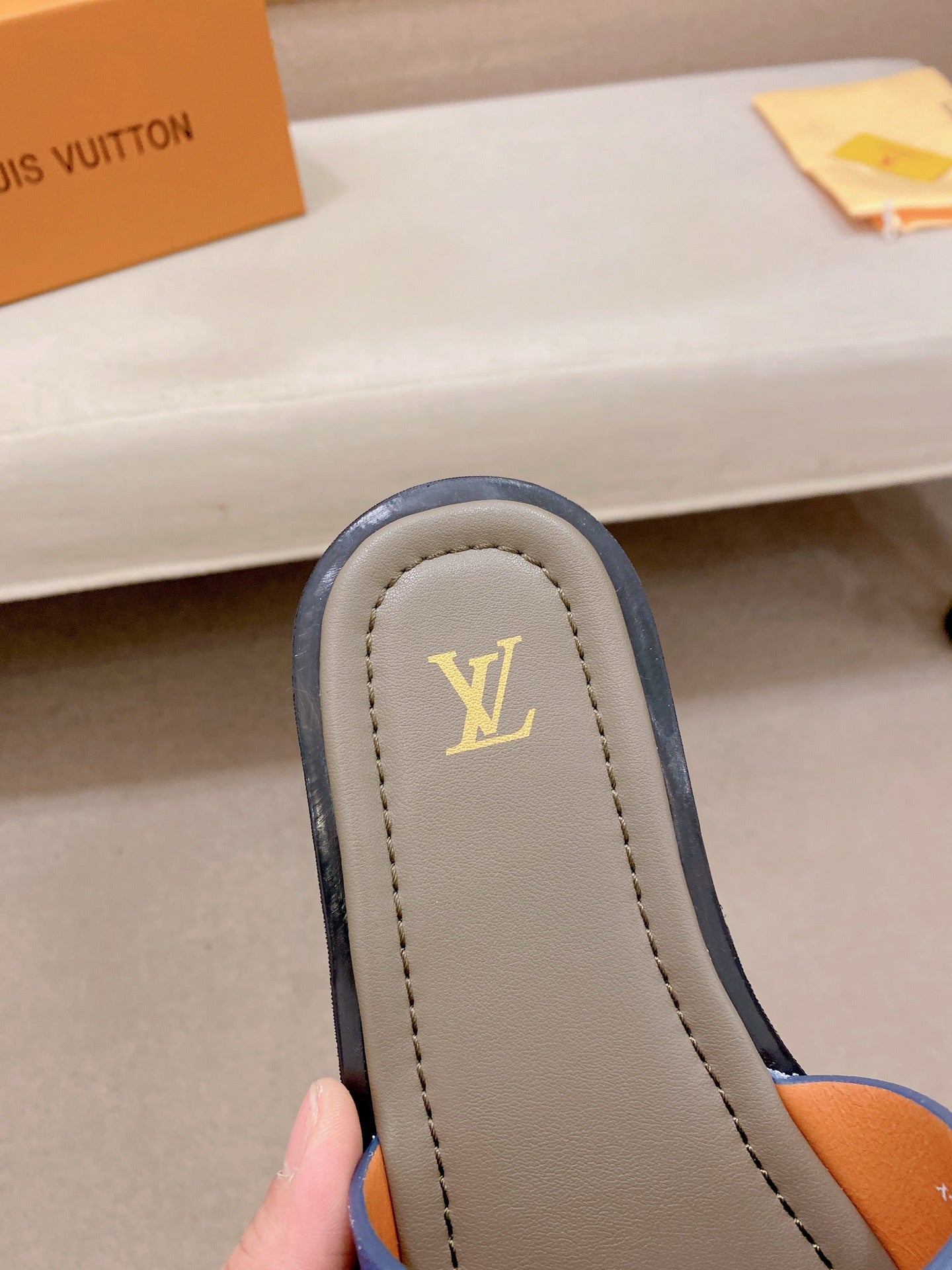 Louis Vuitton Chinelos