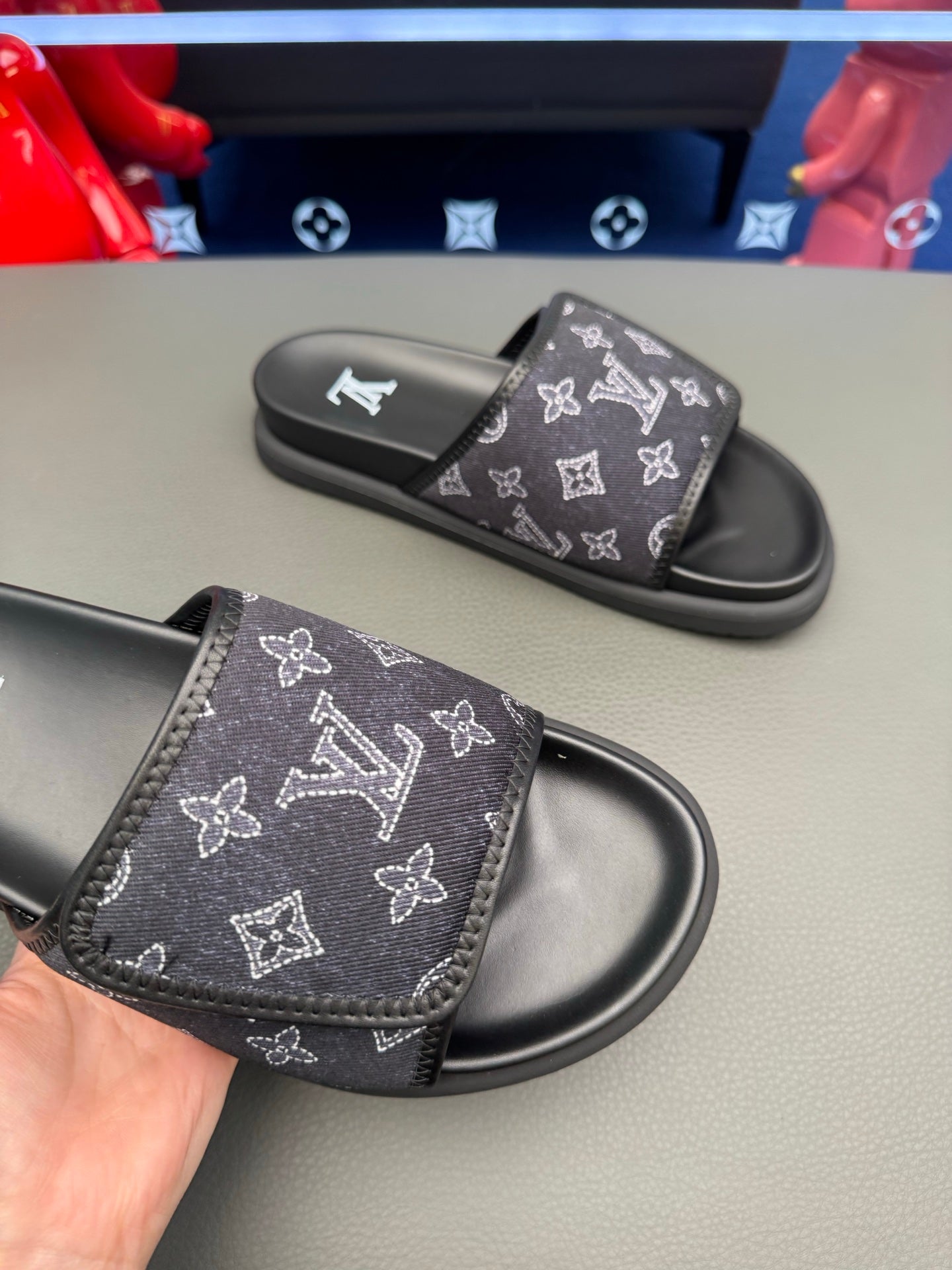 Louis Vuitton Chinelos