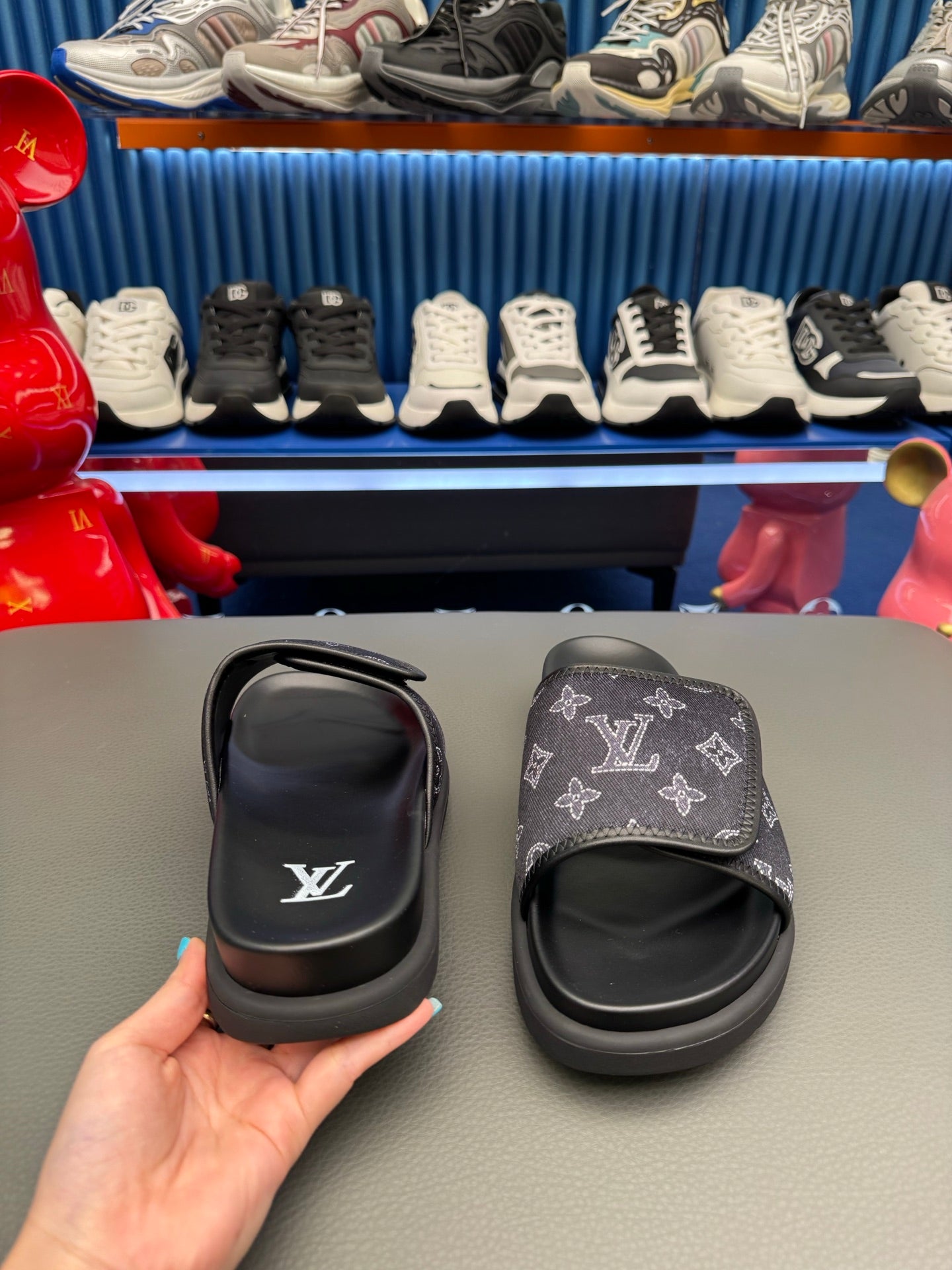 Louis Vuitton Chinelos