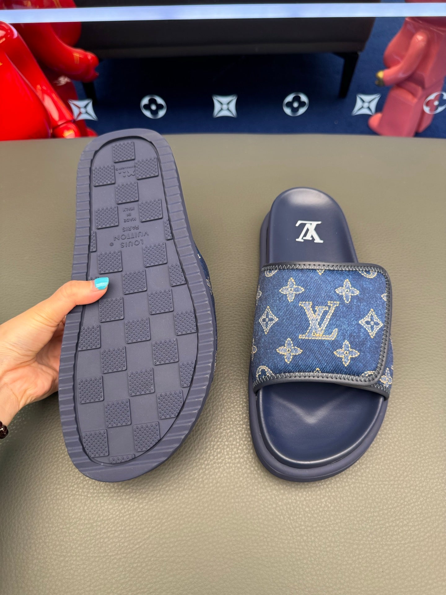 Louis Vuitton Chinelos