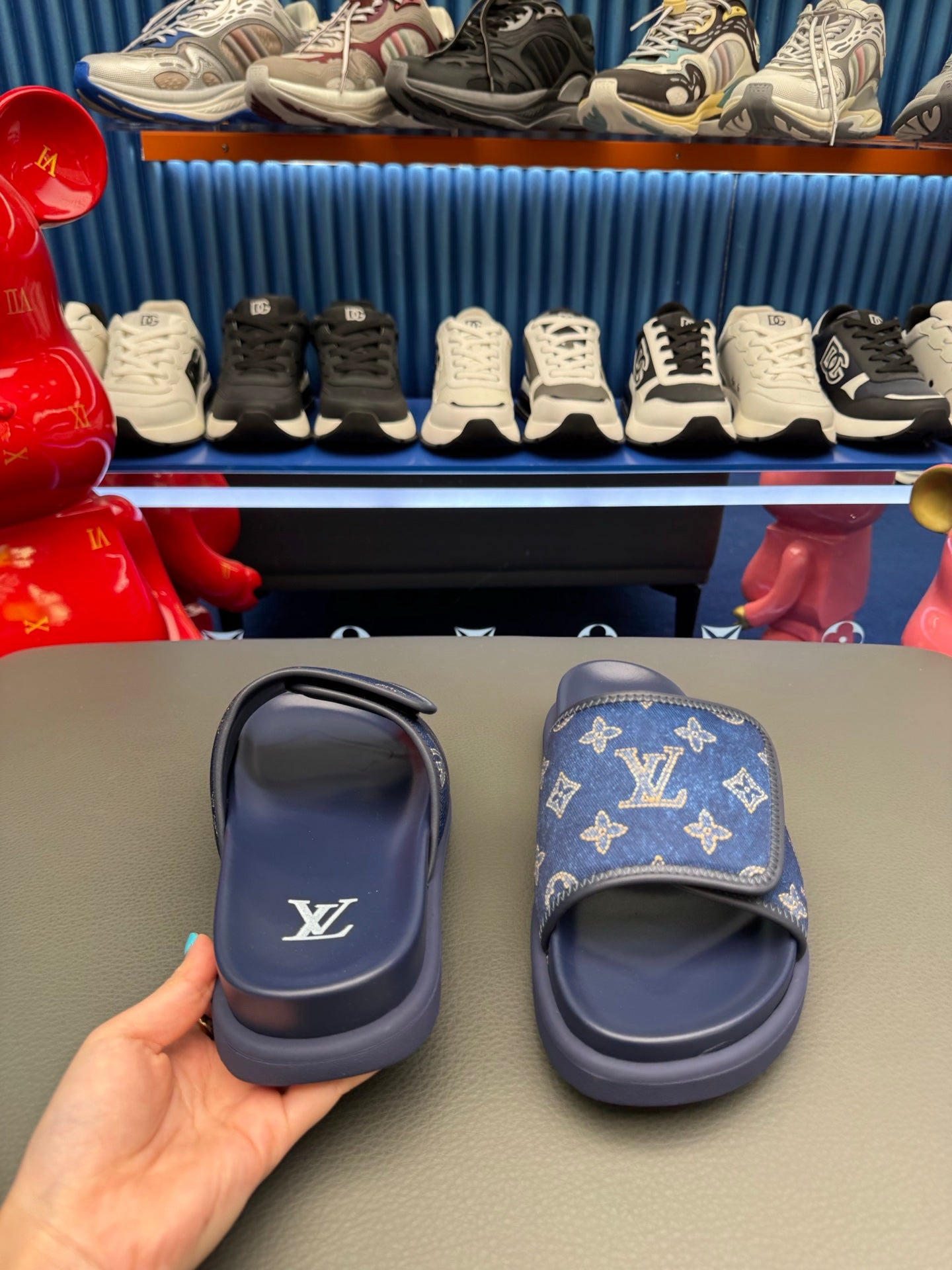 Louis Vuitton Chinelos