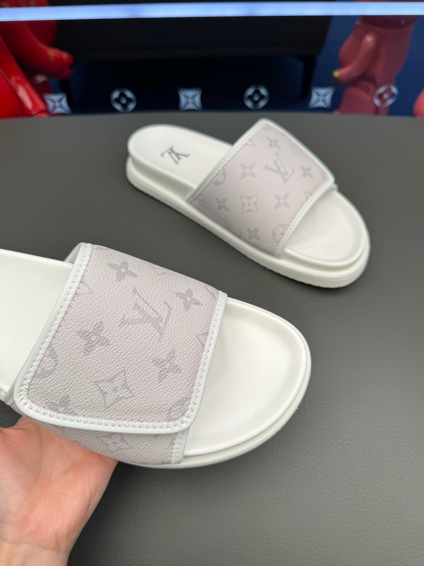 Louis Vuitton Chinelos
